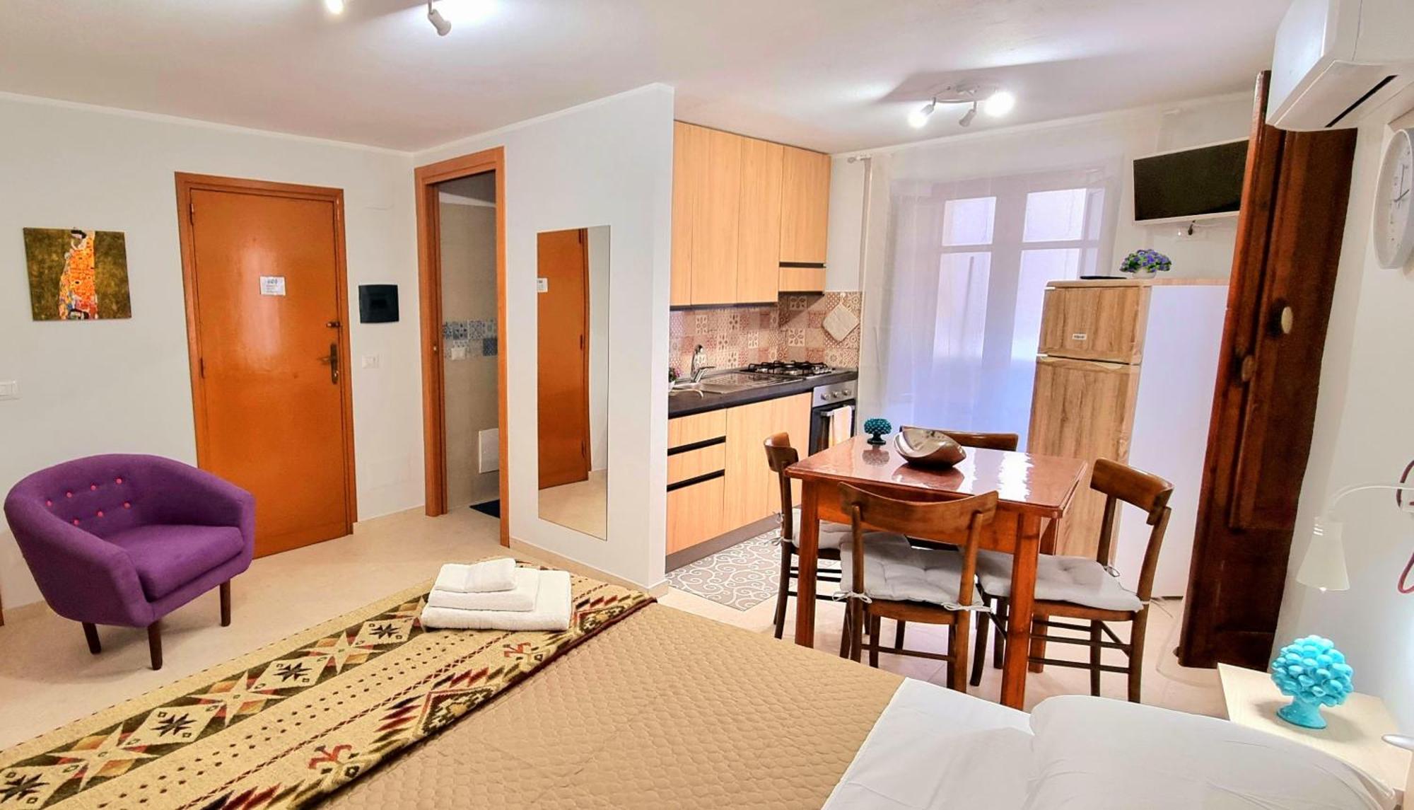 Porta Terra Apartment Чефалу Экстерьер фото